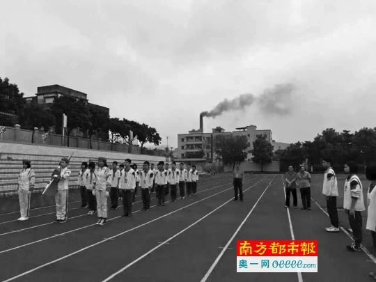 华体会世界杯(中国)科技有限公司黑烟突袭中学 东莞橡塑公司称或为雾霾